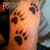 tatuajes de huellas de oso